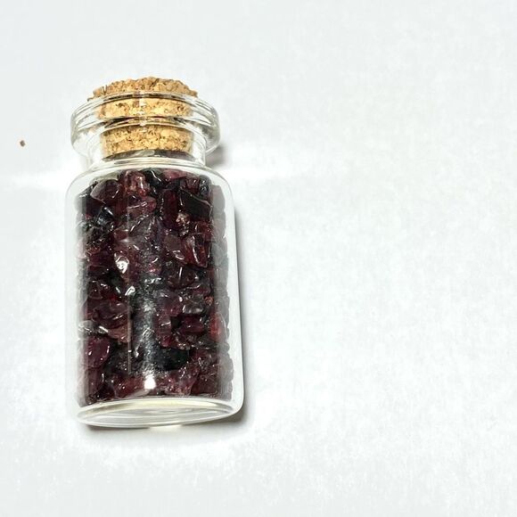 Garnet chips - Picture 2 of 2